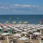 Tra I Pini * Линьяно-Саббьядоро